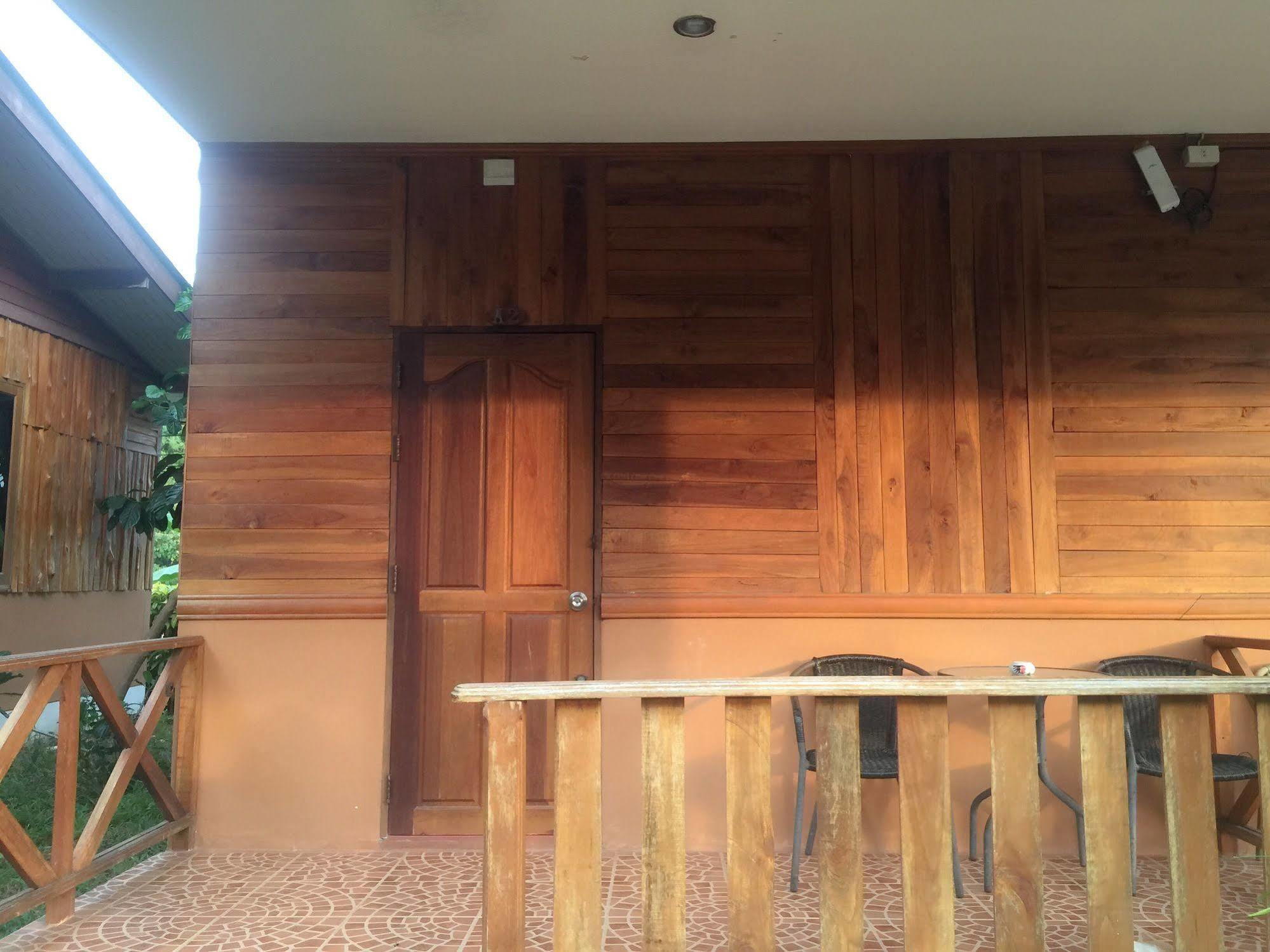 Poonsap Resort Ko Lanta Zewnętrze zdjęcie